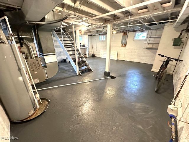 937 W Indianola Avenue, Youngstown, OH 44511