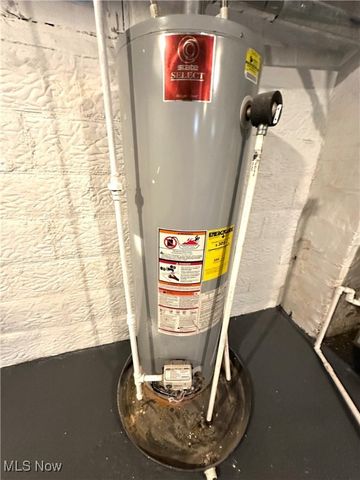 937 W Indianola Avenue, Youngstown, OH 44511