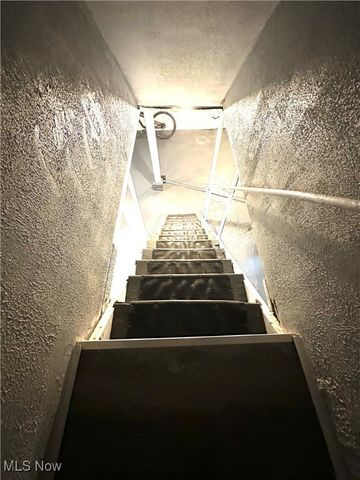 937 W Indianola Avenue, Youngstown, OH 44511