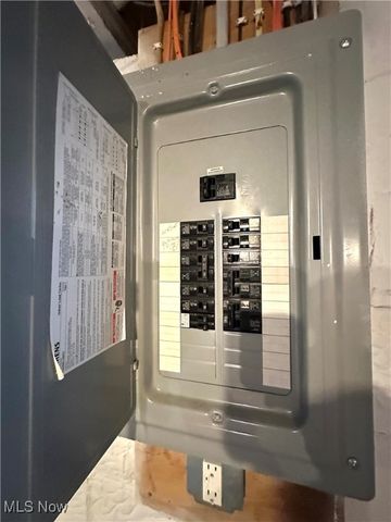 937 W Indianola Avenue, Youngstown, OH 44511