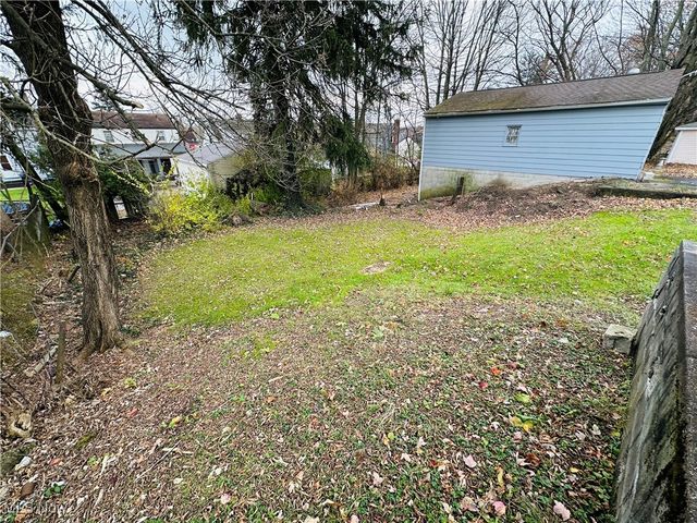 937 W Indianola Avenue, Youngstown, OH 44511