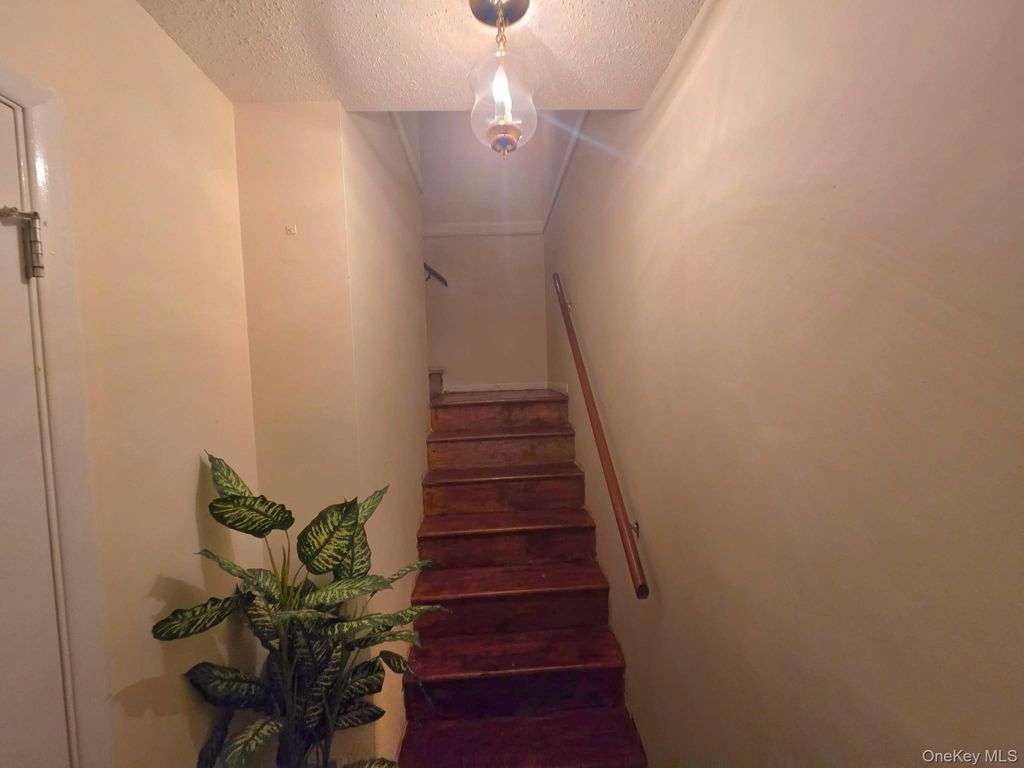 1988 Vyse Avenue Apt 2, Bronx, NY 10460 — photo 4