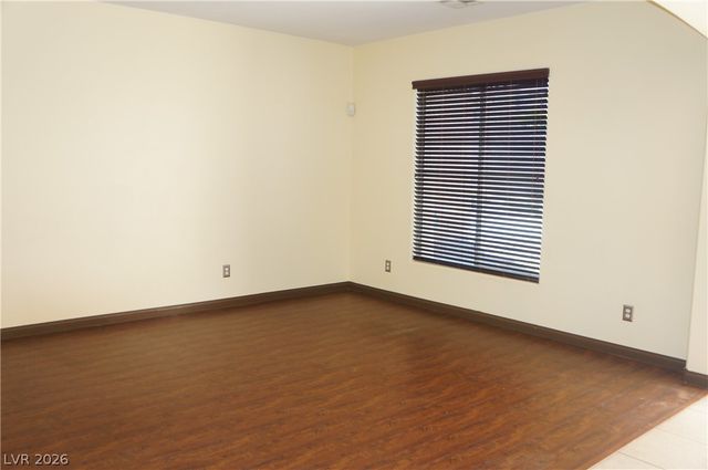 5228 Cardinal Flower Court, North Las Vegas, NV 89081