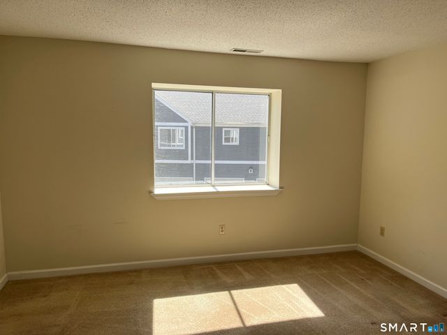 202 Windgate Circle E, Monroe, CT 06468