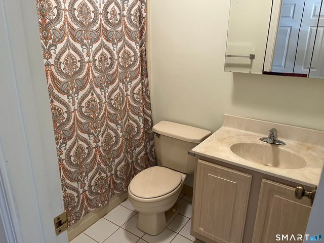 202 Windgate Circle E, Monroe, CT 06468