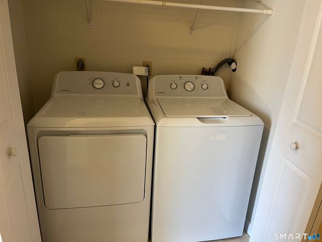 202 Windgate Circle E, Monroe, CT 06468