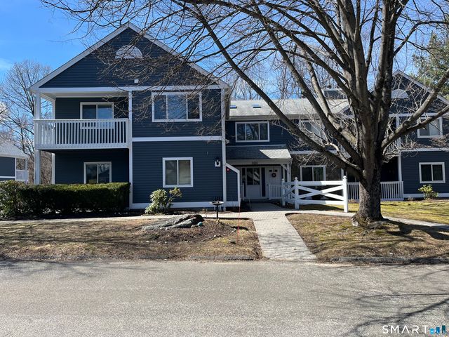 202 Windgate Circle E, Monroe, CT 06468