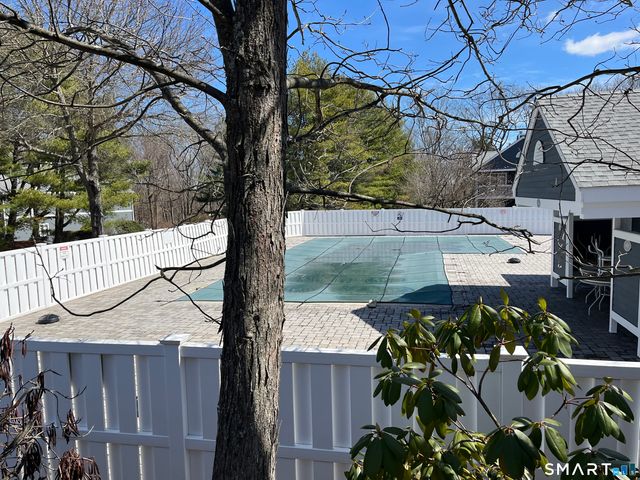 202 Windgate Circle E, Monroe, CT 06468