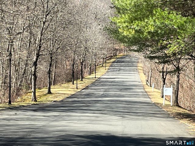 202 Windgate Circle E, Monroe, CT 06468