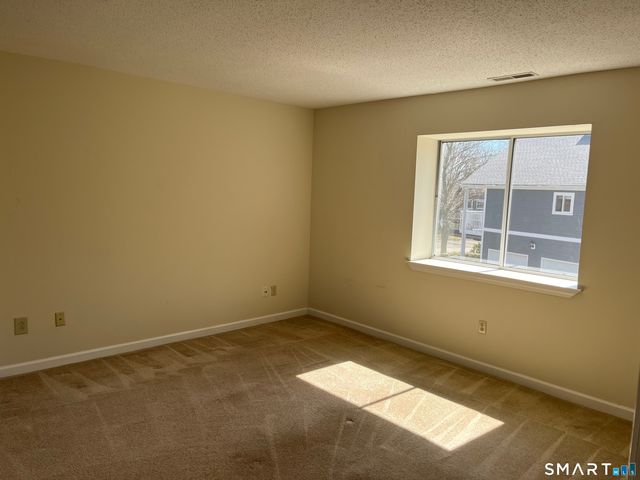 202 Windgate Circle E, Monroe, CT 06468