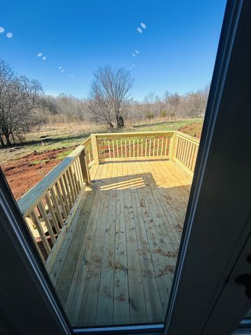 614 Haddon Ln, Winchester, TN 37398