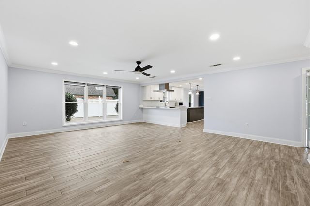 311 Estate Dr, Houma, LA 70364