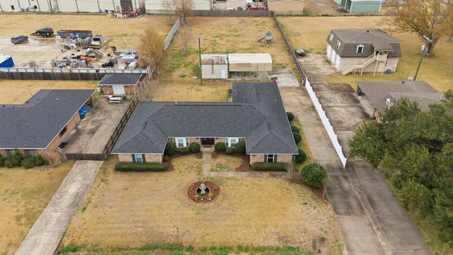 311 Estate Dr, Houma, LA 70364