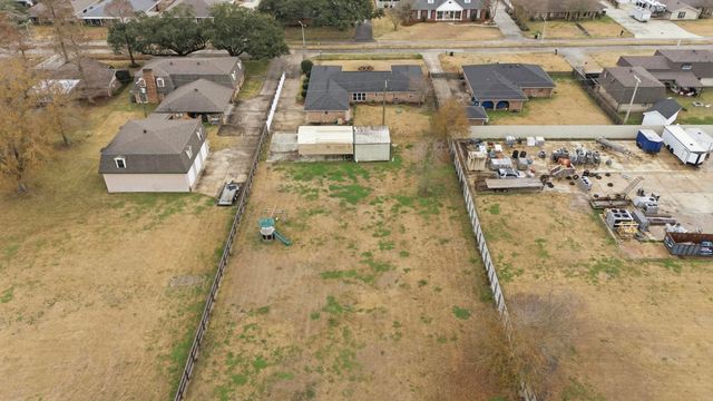 311 Estate Dr, Houma, LA 70364