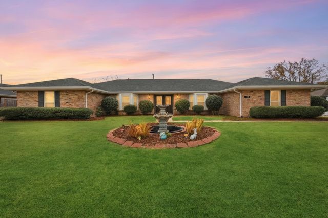 311 Estate Dr, Houma, LA 70364