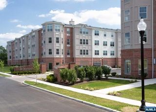 498 Van Bussum Avenue 103C, Saddle Brook, NJ 07663