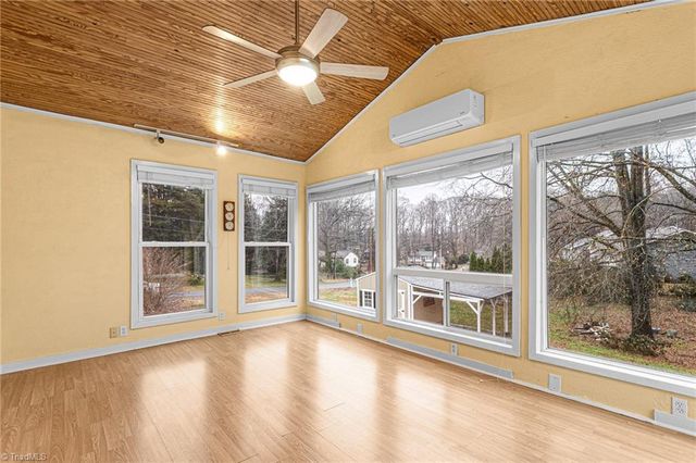 4608 Sun Valley Lane, Kernersville, NC 27284