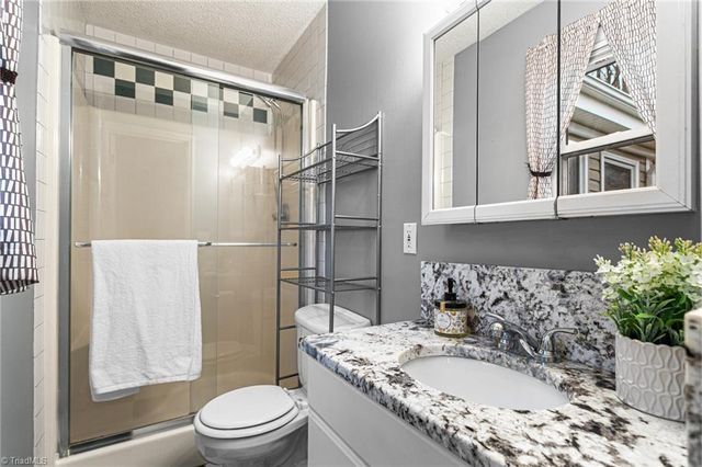 4608 Sun Valley Lane, Kernersville, NC 27284