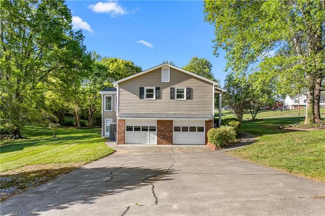 4608 Sun Valley Lane, Kernersville, NC 27284