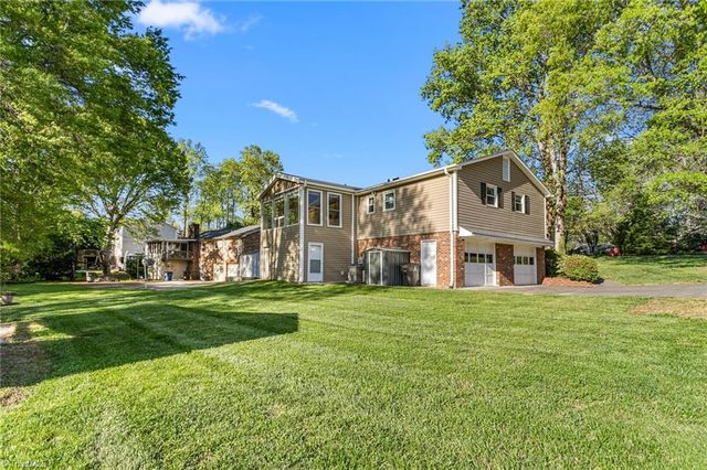 4608 Sun Valley Lane, Kernersville, NC 27284