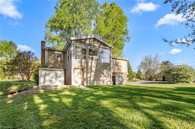 4608 Sun Valley Lane, Kernersville, NC 27284