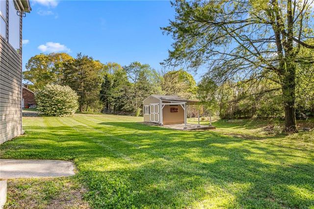 4608 Sun Valley Lane, Kernersville, NC 27284