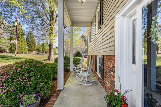 4608 Sun Valley Lane, Kernersville, NC 27284
