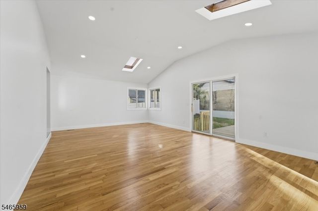 95 Rutherford Pl, North Arlington Boro, NJ 07031