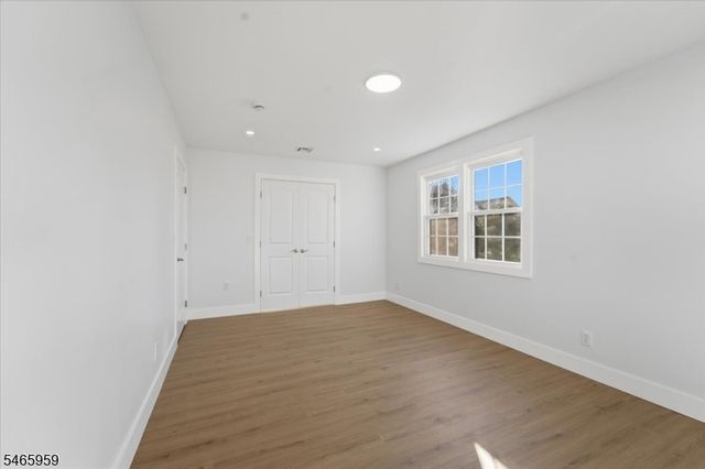 95 Rutherford Pl, North Arlington Boro, NJ 07031