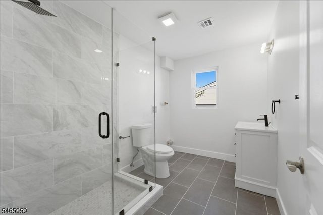 95 Rutherford Pl, North Arlington Boro, NJ 07031