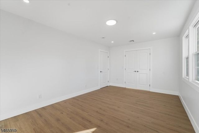 95 Rutherford Pl, North Arlington Boro, NJ 07031