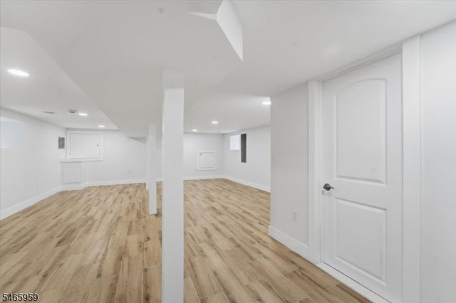 95 Rutherford Pl, North Arlington Boro, NJ 07031