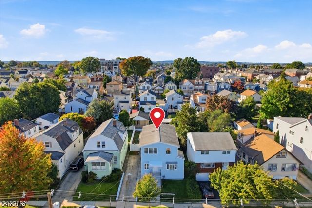 95 Rutherford Pl, North Arlington Boro, NJ 07031