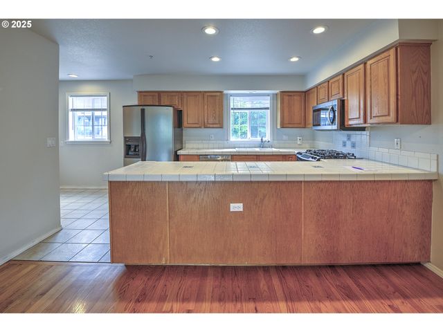 2772 E MCLOUGHLIN Blvd, Vancouver, WA 98661