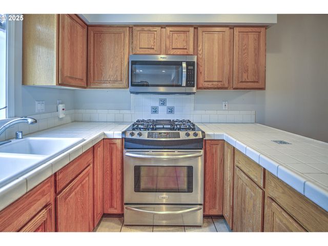 2772 E MCLOUGHLIN Blvd, Vancouver, WA 98661