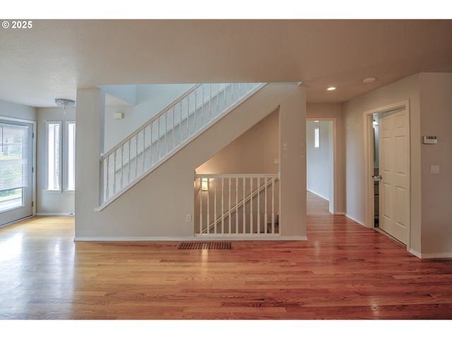 2772 E MCLOUGHLIN Blvd, Vancouver, WA 98661