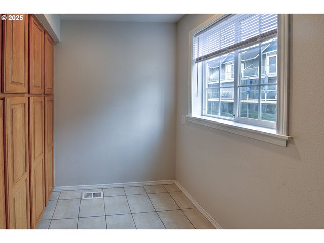 2772 E MCLOUGHLIN Blvd, Vancouver, WA 98661