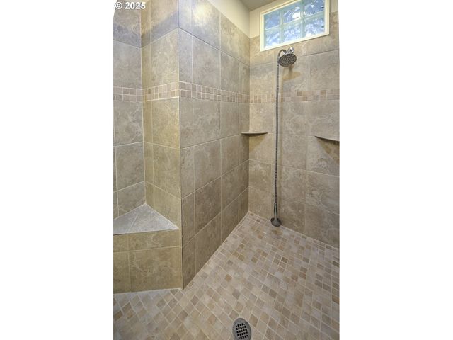 2772 E MCLOUGHLIN Blvd, Vancouver, WA 98661