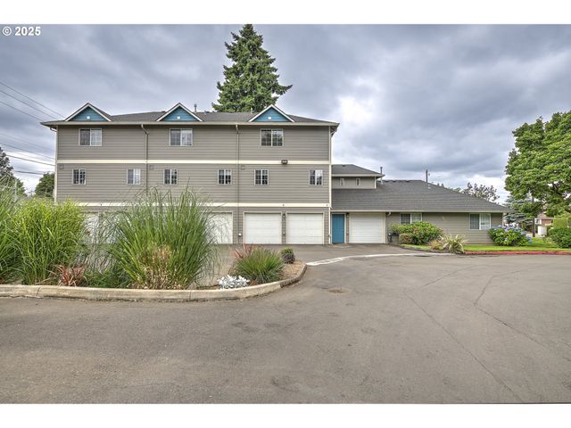 2772 E MCLOUGHLIN Blvd, Vancouver, WA 98661
