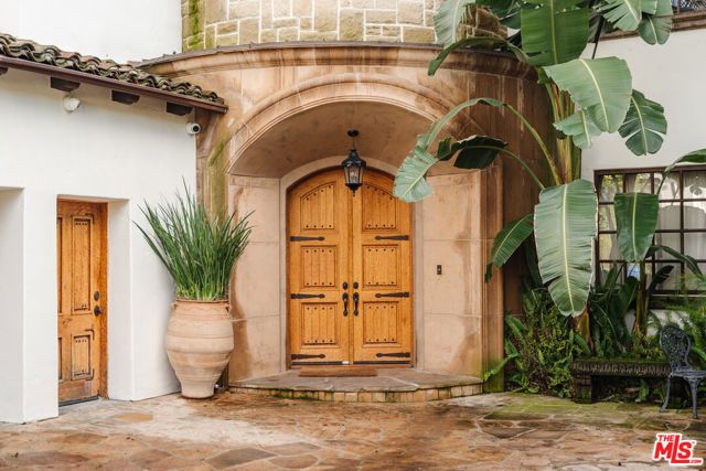 10064 Toluca Lake Avenue, Toluca Lake (los Angeles), CA 91602