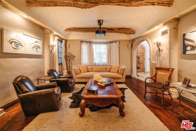 10064 Toluca Lake Avenue, Toluca Lake (los Angeles), CA 91602