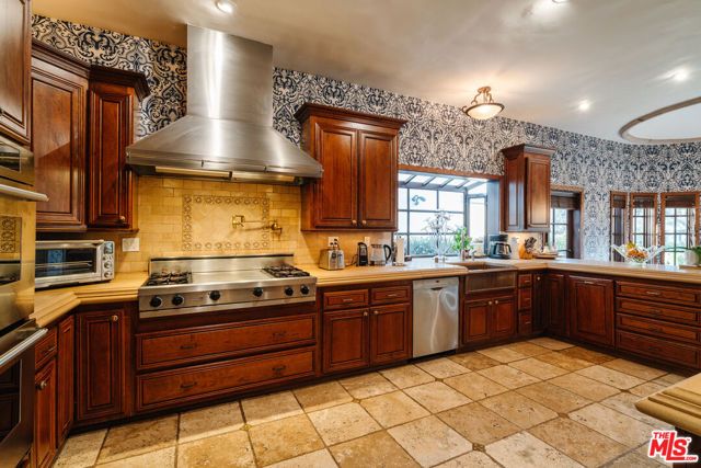 10064 Toluca Lake Avenue, Toluca Lake (los Angeles), CA 91602