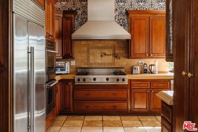 10064 Toluca Lake Avenue, Toluca Lake (los Angeles), CA 91602