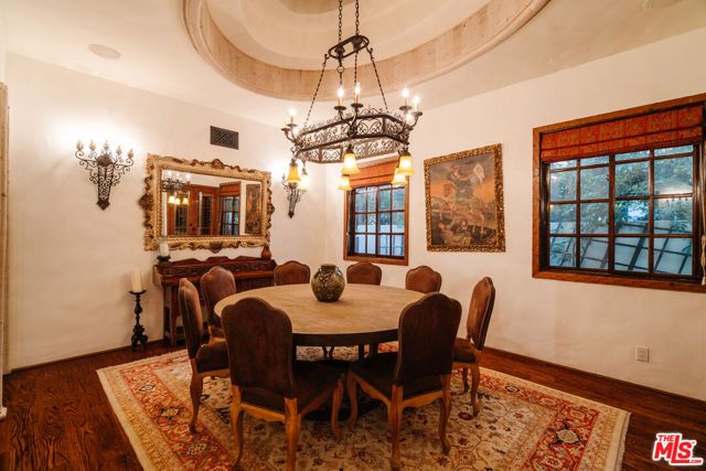 10064 Toluca Lake Avenue, Toluca Lake (los Angeles), CA 91602