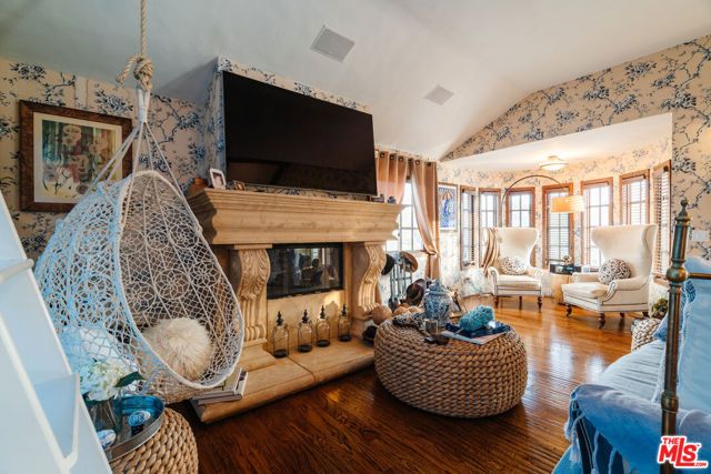 10064 Toluca Lake Avenue, Toluca Lake (los Angeles), CA 91602