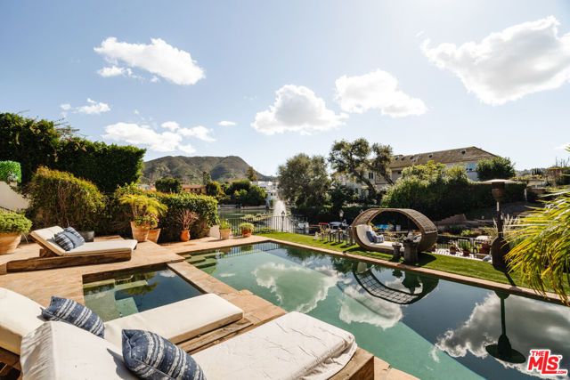 10064 Toluca Lake Avenue, Toluca Lake (los Angeles), CA 91602