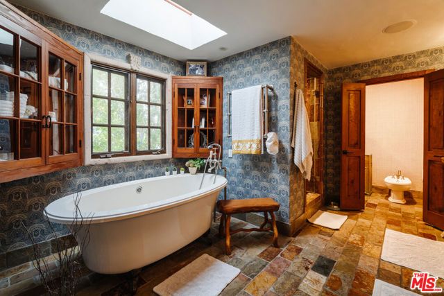 10064 Toluca Lake Avenue, Toluca Lake (los Angeles), CA 91602