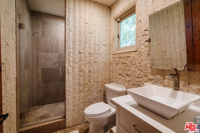 10064 Toluca Lake Avenue, Toluca Lake (los Angeles), CA 91602