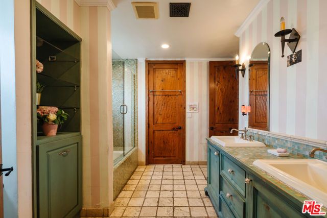 10064 Toluca Lake Avenue, Toluca Lake (los Angeles), CA 91602