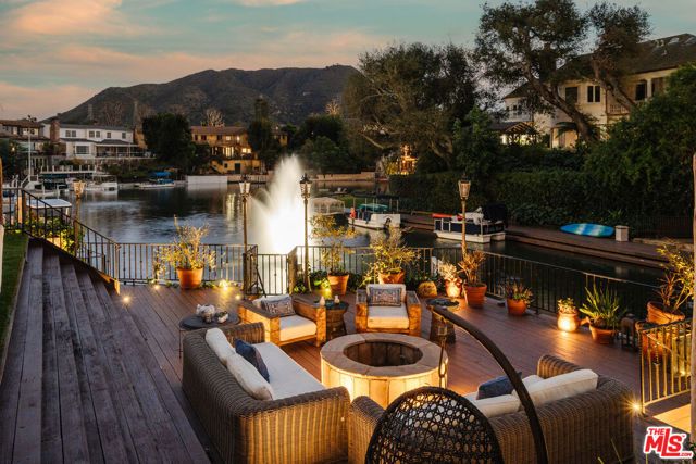 10064 Toluca Lake Avenue, Toluca Lake (los Angeles), CA 91602